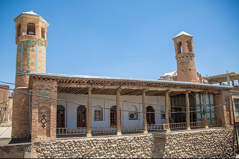 مسجد دومناره سقز